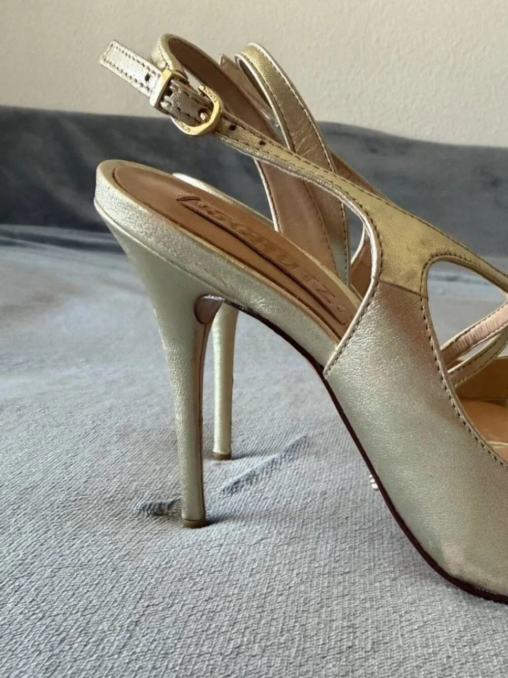 Schutz Women's Gold Sling Metallic 4" Heel Sandal/Shoes size 7B - Picture 4 of 12